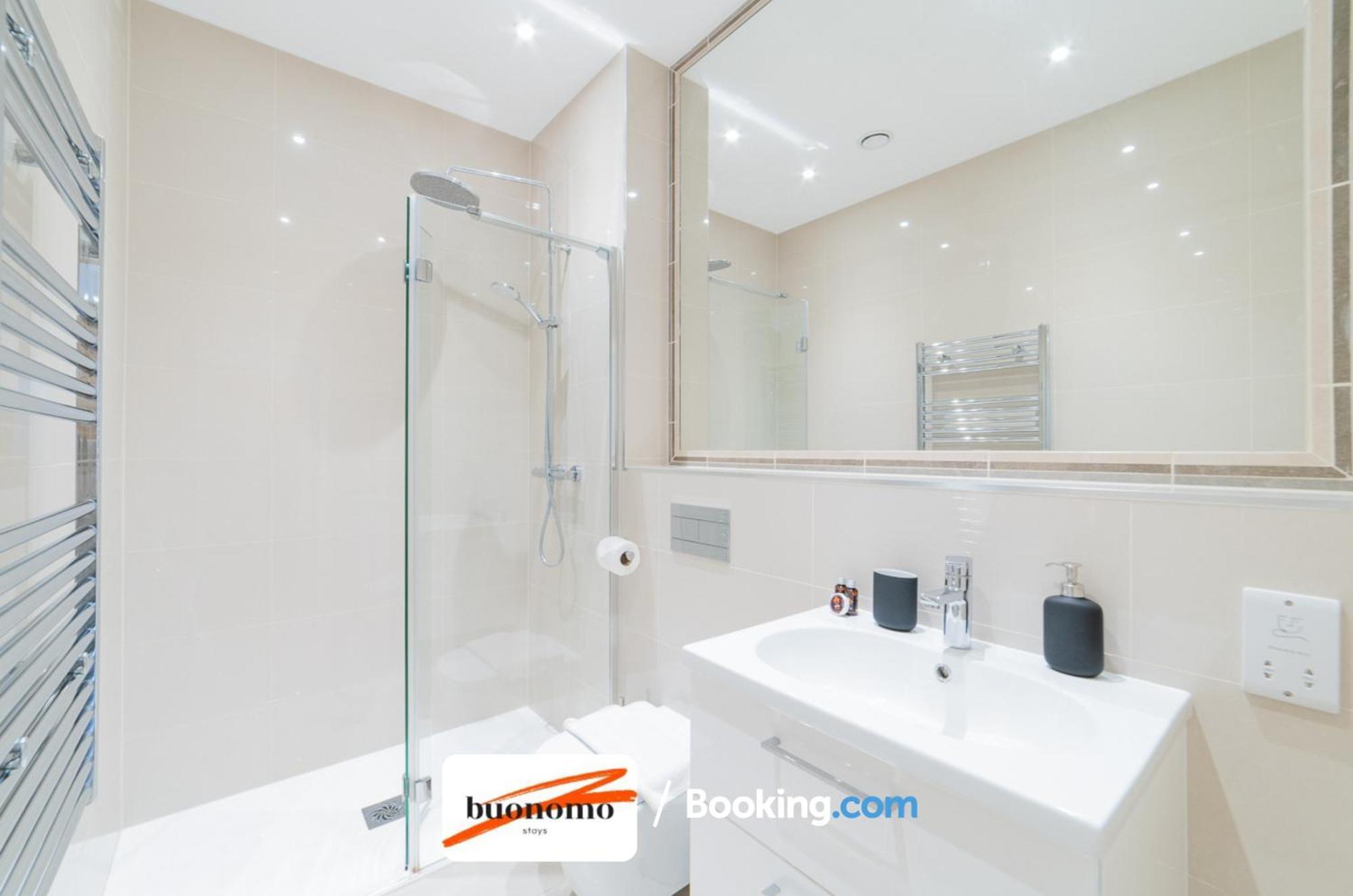 Two Bedroom Apartment At Buonomo Stays Short Lets & Serviced Accommodation Close To Wimbledon Tennis Courts London Ngoại thất bức ảnh